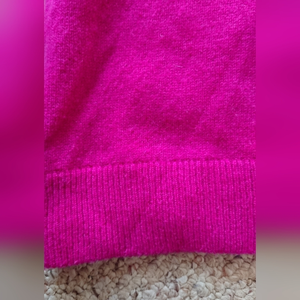 AQUA 100% Cashmere Balloon Sleeve Sweater in magenta size S - Picture 9 of 15